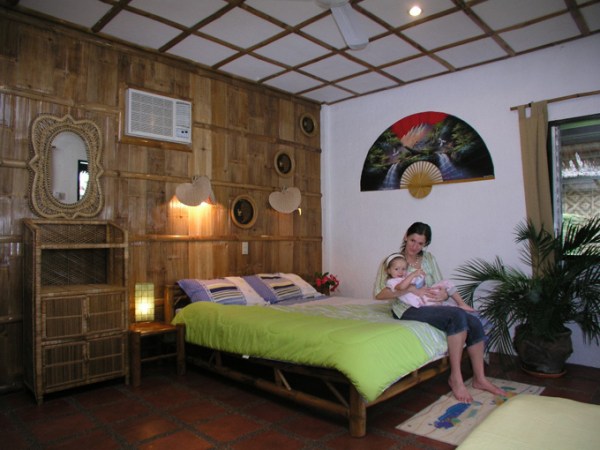 cebu-moalboal-dolphins-house-room02