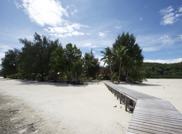 palau-carp-island-beach