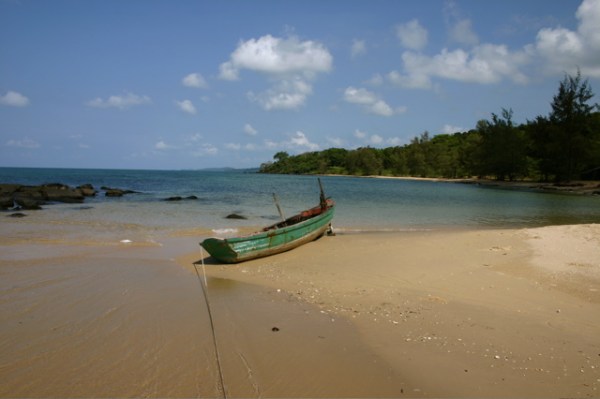 phu-qouc-mango-bay-beach_01