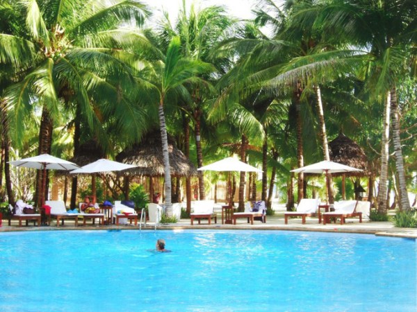 siquijor-coco-grove-pool-2